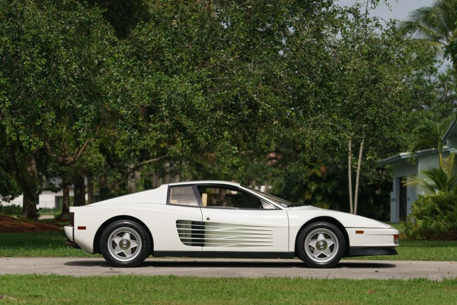  Ferrari Testarossa 1985 года  (US) (фото 2 из 8)